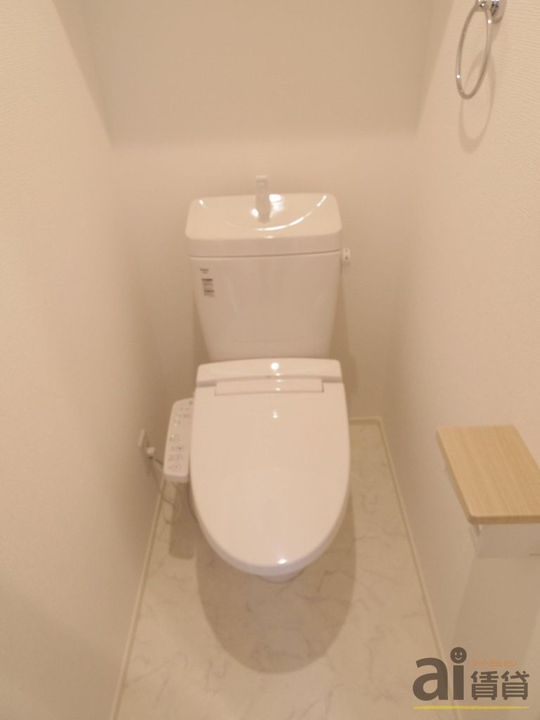 トイレ　※同施工写真です。