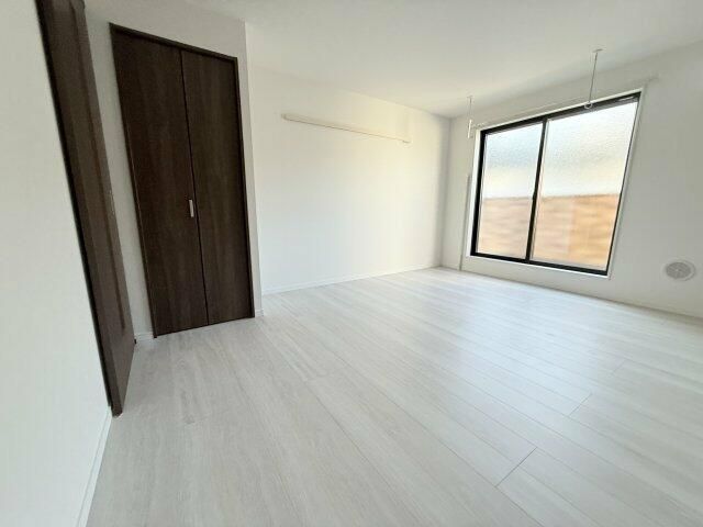 居室・リビング　同施工会社参考写真です