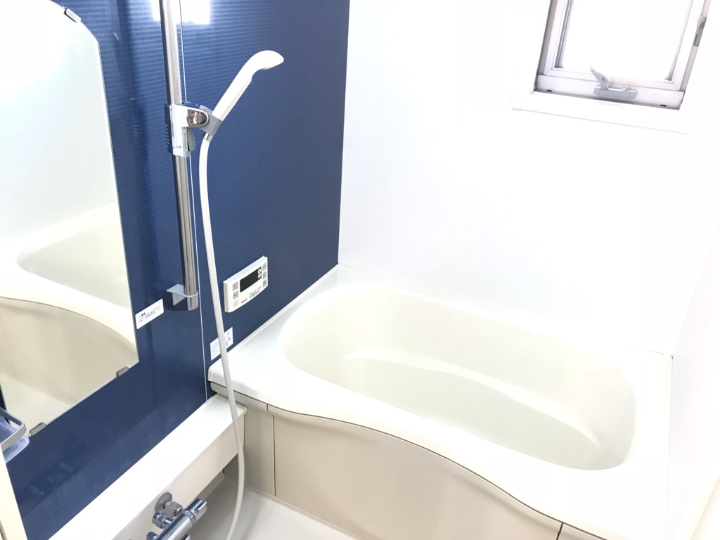 バス・シャワールーム　追い焚き給湯風呂仕様
