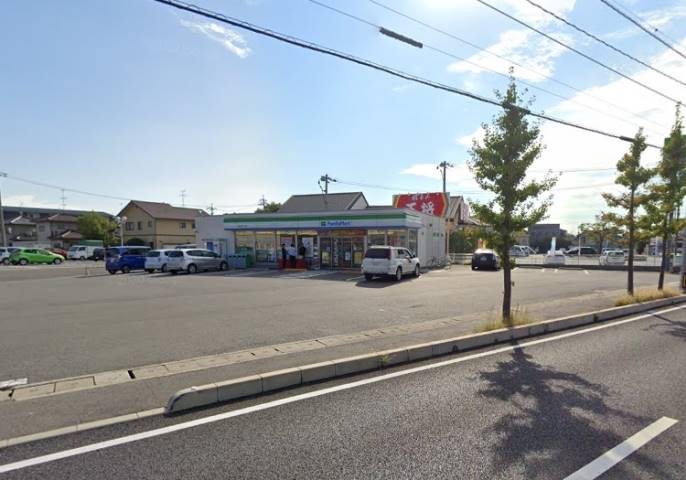コンビニ　ファミリーマート岡山平井7丁目店（コンビニ）まで550m