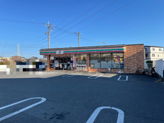 コンビニ　セブンイレブン小牧久保一色店（コンビニ）まで378m