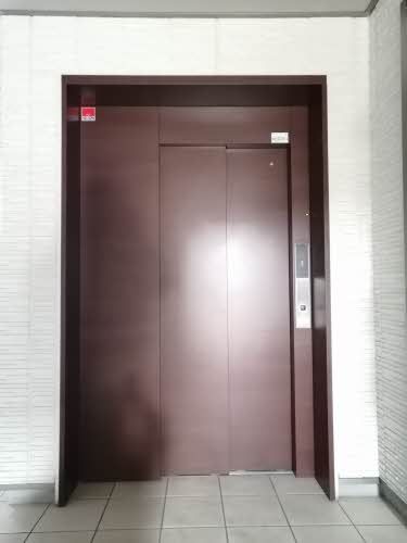 ロビー　エレベーター