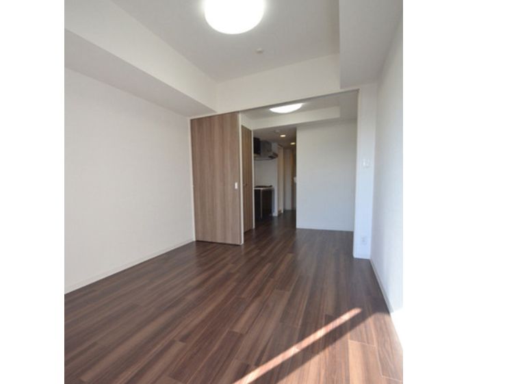 居室・リビング　こちらの居間で趣味の時間をお楽しみください