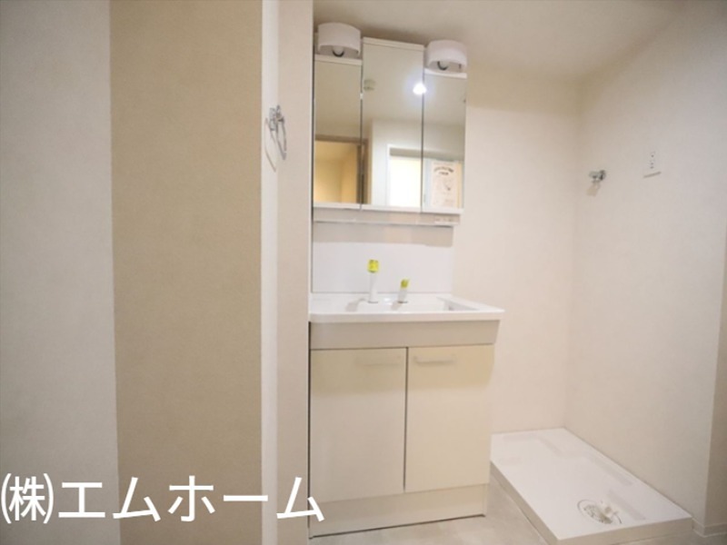 洗面設備　脱衣所　独立洗面化粧台