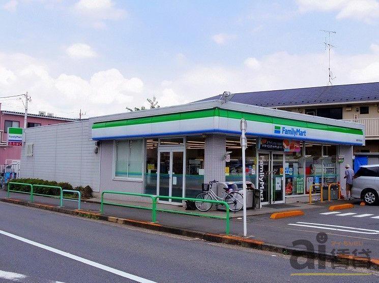 コンビニ　ファミリーマート練馬平和台店（コンビニ）まで660m