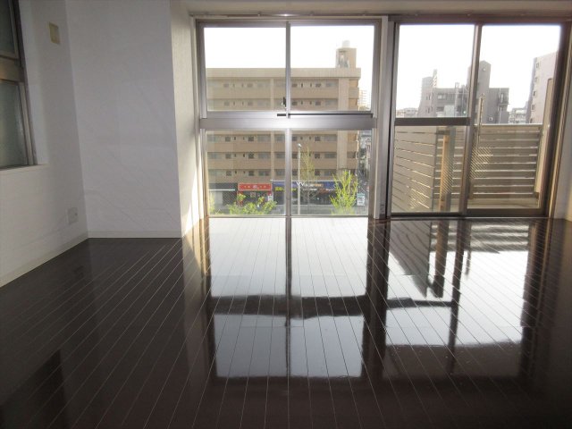 居室・リビング　W HOUSE