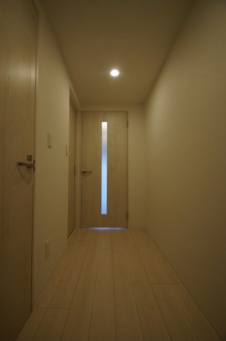 その他部屋・スペース　玄関から