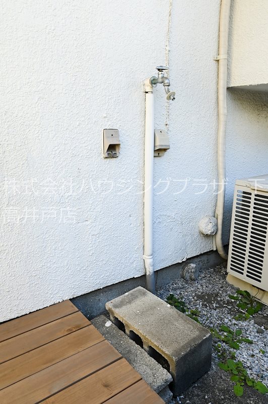 洗面設備　洗濯機置場（室外）