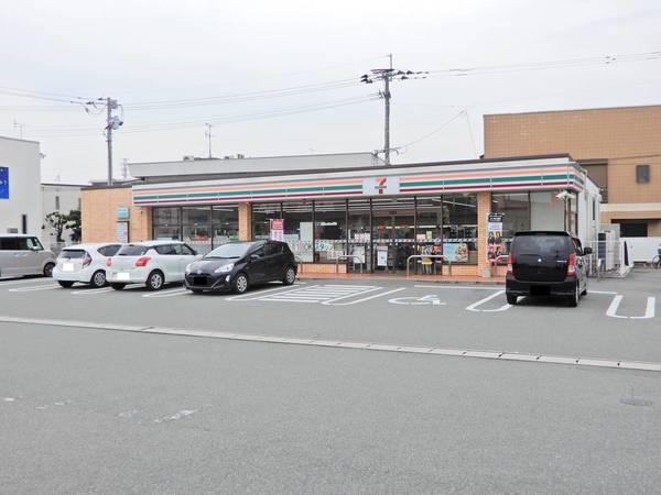 コンビニ　セブン-イレブン大牟田小浜町（コンビニ）まで200m