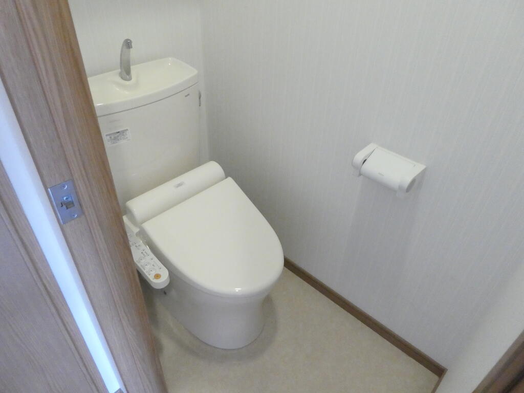 トイレ　写真は別部屋を使用しております。