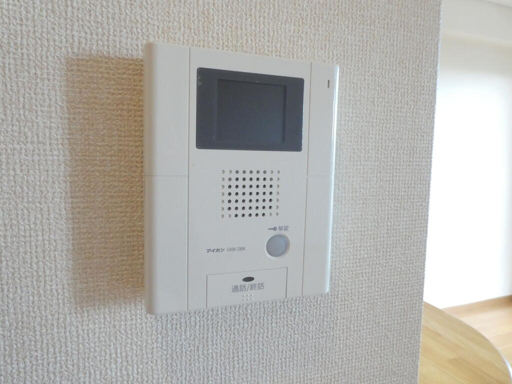 セキュリティ　写真は別部屋を使用しております。