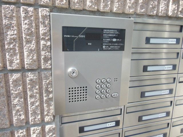 エントランス　★オートロックで安心★