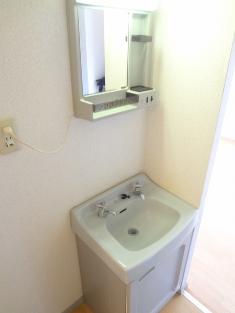 洗面設備　他の部屋の写真です。