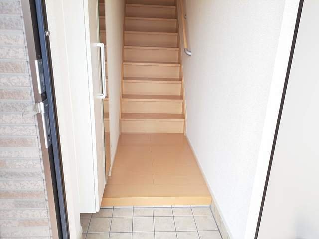 玄関　明るい玄関です