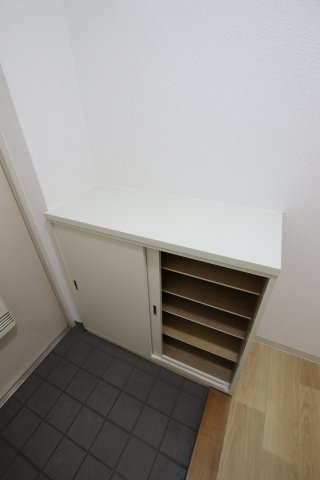 収納　シューズボックス