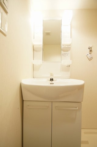 洗面設備　日々の生活に便利な「独立洗面台」あります。