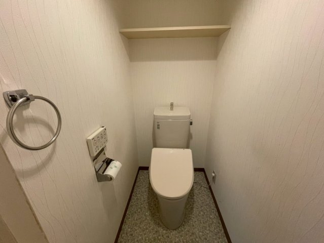 トイレ　落ち着いたトイレです