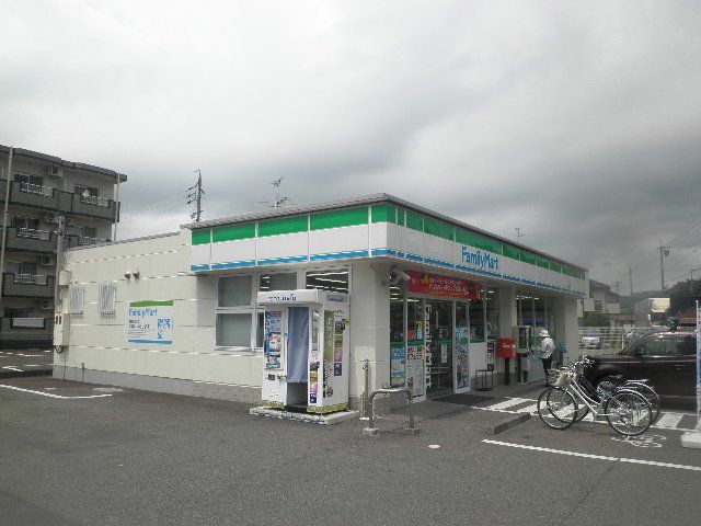 コンビニ　ファミリーマート押切北店（コンビニ）まで154m