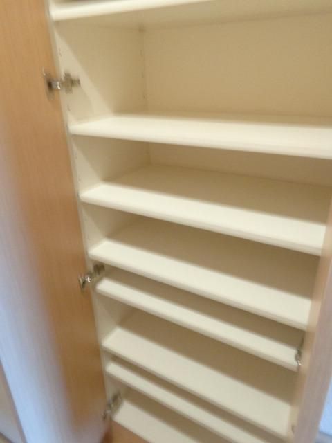 玄関　シューズＢＯＸ完備
