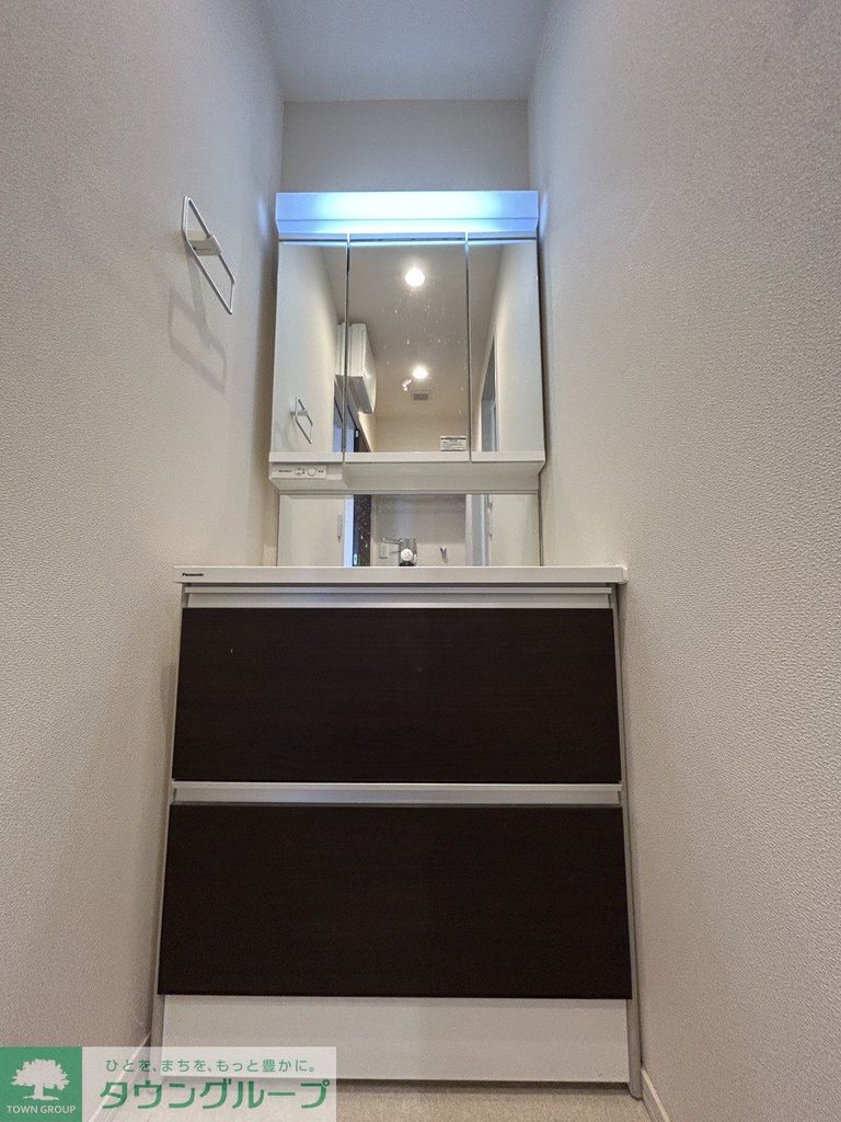 洗面設備　※202号室の写真（参考写真）