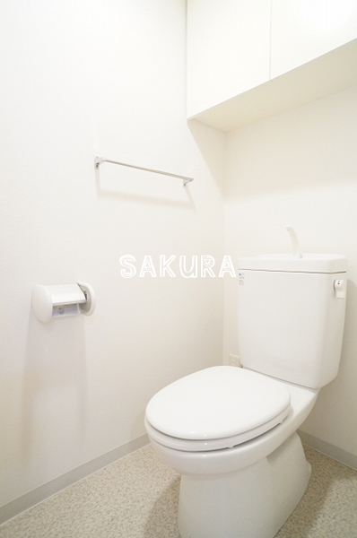 トイレ　落ち着いた色調のトイレです♪