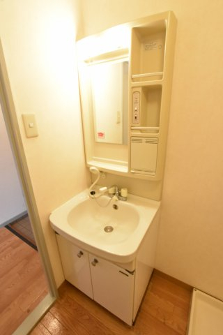 洗面設備　別号室の画像です。ご参考下さい