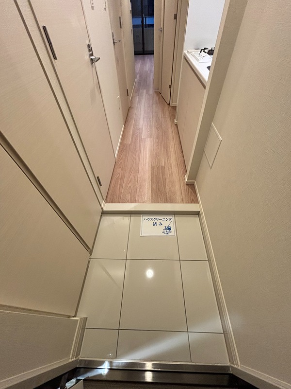 玄関　※写真805号室コピー