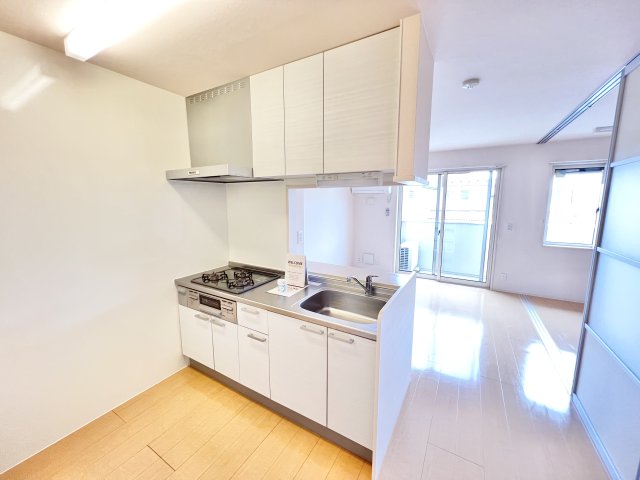 キッチン　※別部屋参考写真
