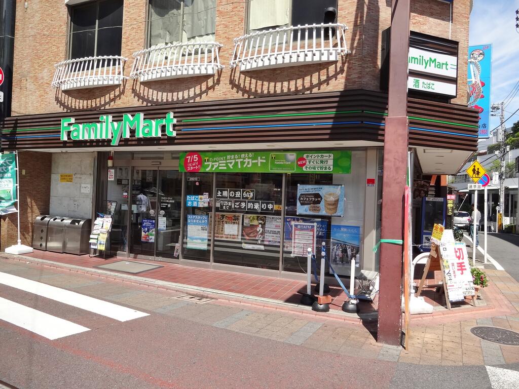 コンビニ　ファミリーマートサンズ大岡山北口店（コンビニ）まで36m