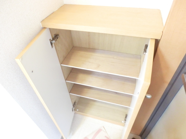 玄関　※別室参考写真　★玄関のシューズＢＯＸ★