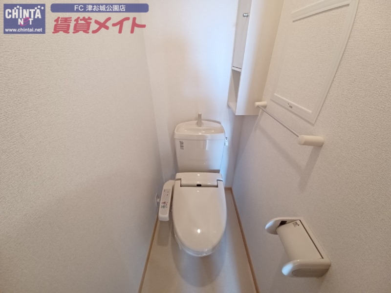 トイレ　同型参考写真