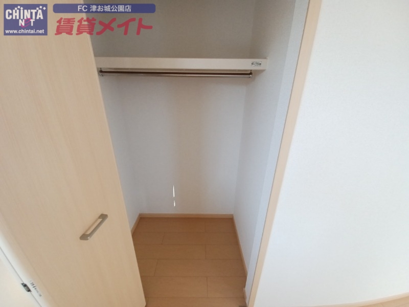 収納　同型参考写真