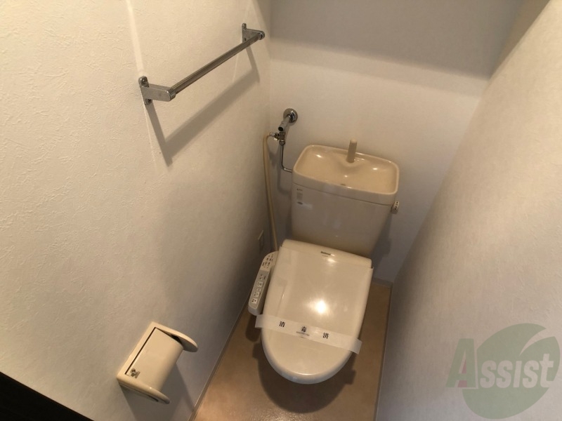 トイレ　こちらはトイレです。清潔感があり、安心して使用できます。