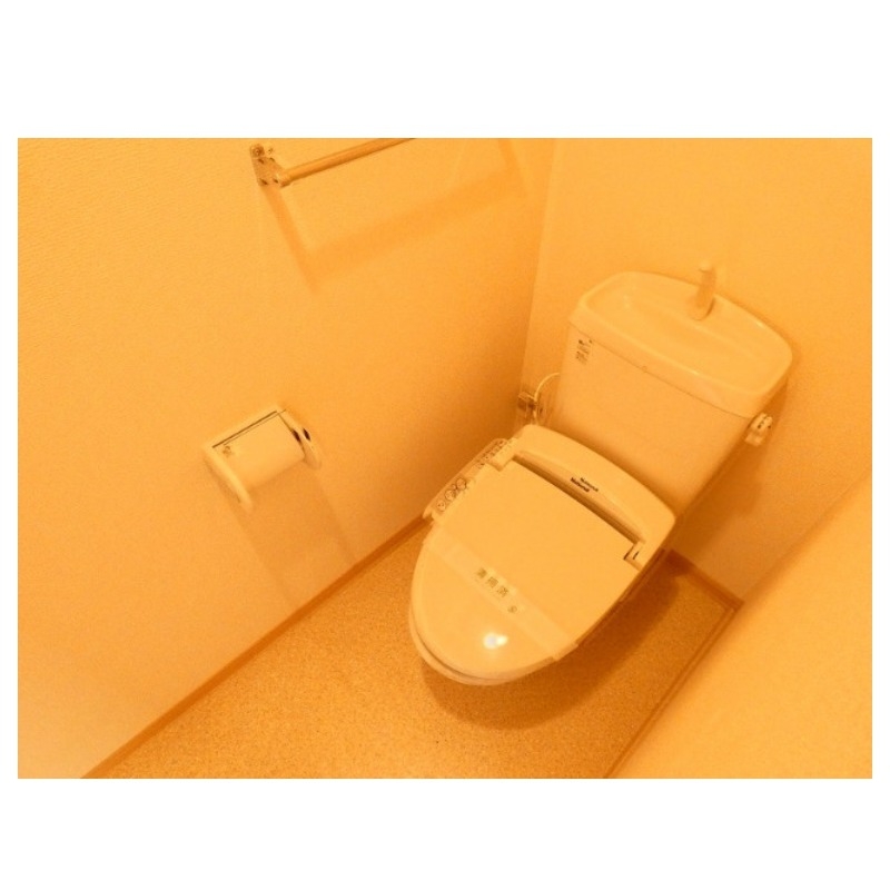 トイレ　快適温水洗浄便座付き