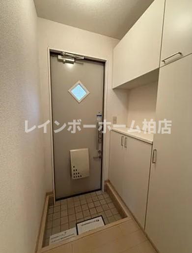 玄関　シューズボックスがあります