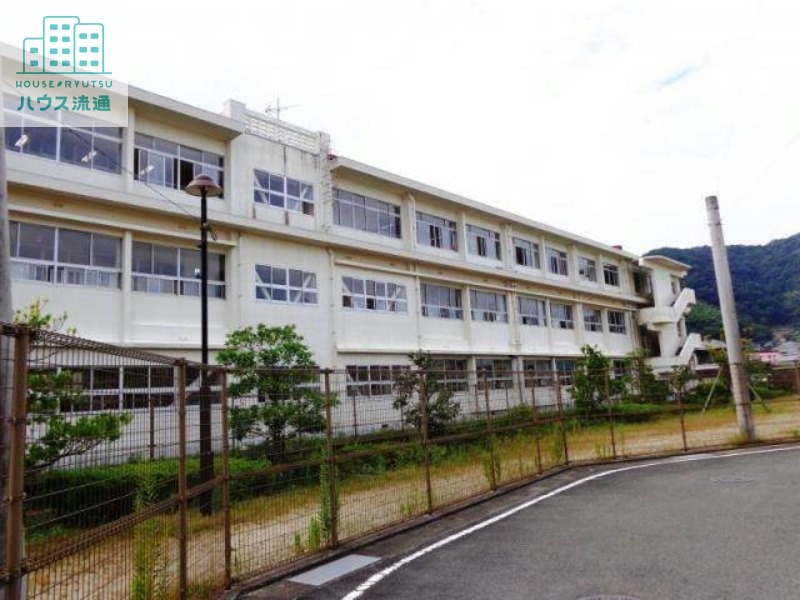 小学校　時津町立時津北小学校（小学校）まで968m