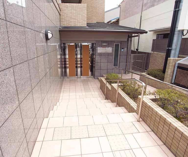 エントランス　高級感漂うエントランス