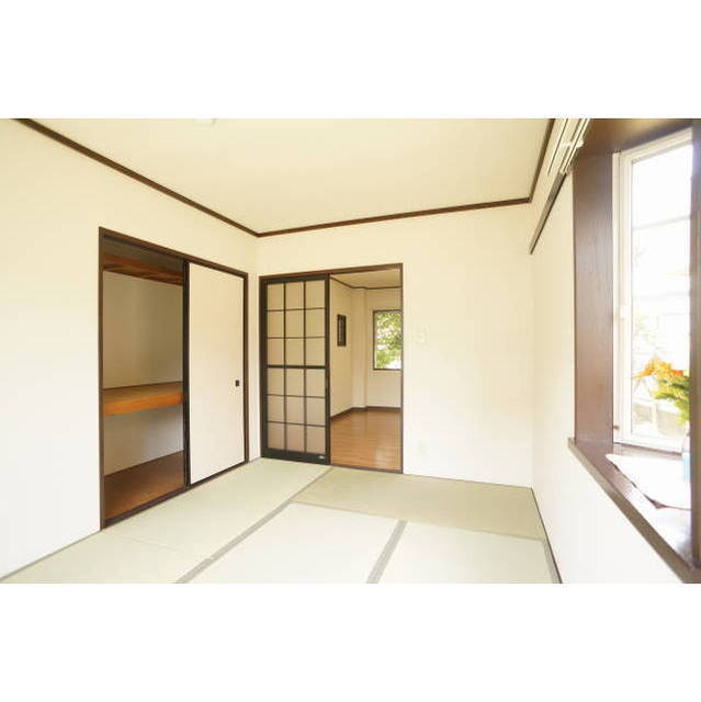 その他部屋・スペース　明るい和室