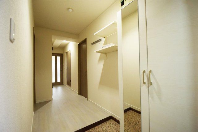 玄関　※同建物同型別のお部屋