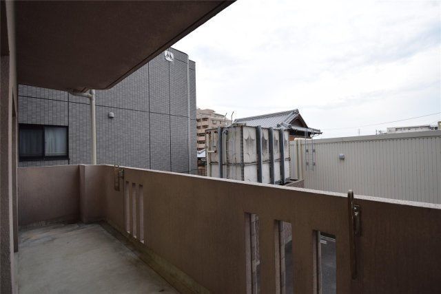 バルコニー　※同建物同型別のお部屋