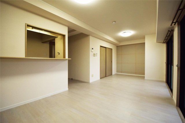 居室・リビング　※同建物同型別のお部屋