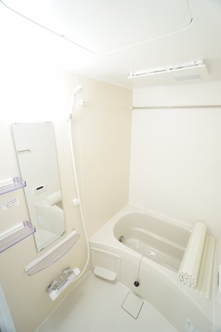 バス・シャワールーム　※同物件・同タイプの写真です。