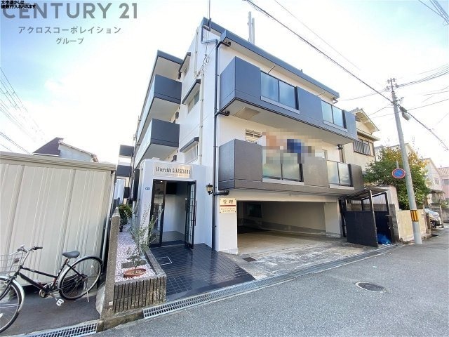 建物外観　敷地内に駐車場があります！