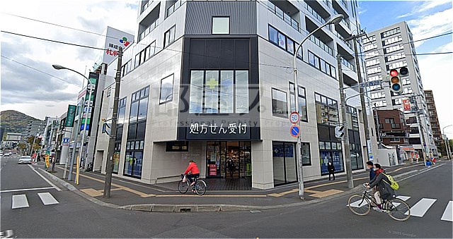 ドラックストア　サツドラ円山西28丁目店（ドラッグストア）まで347m