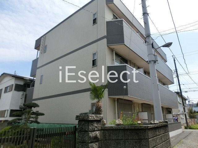 建物外観　インターネット無料です。