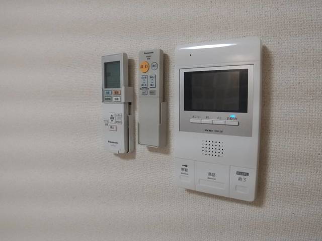 セキュリティ　モニタで来訪者を確認できます