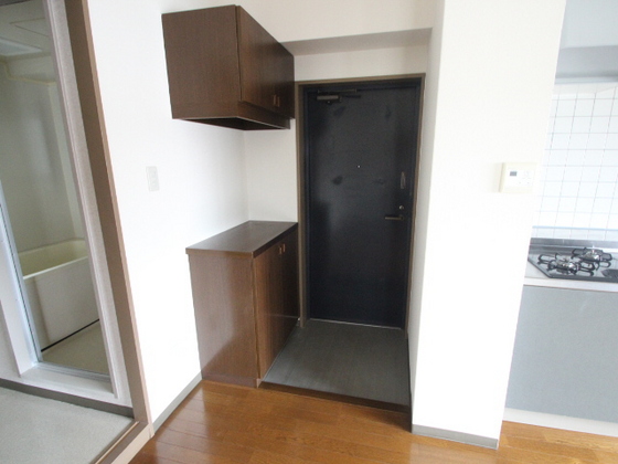 玄関　※別部屋の写真です