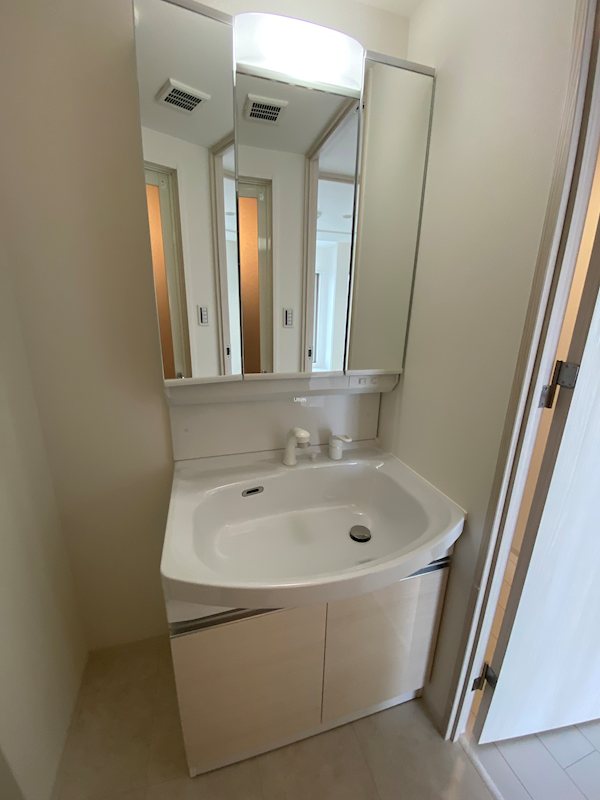 洗面設備　※別のお部屋の写真ですが参考までに