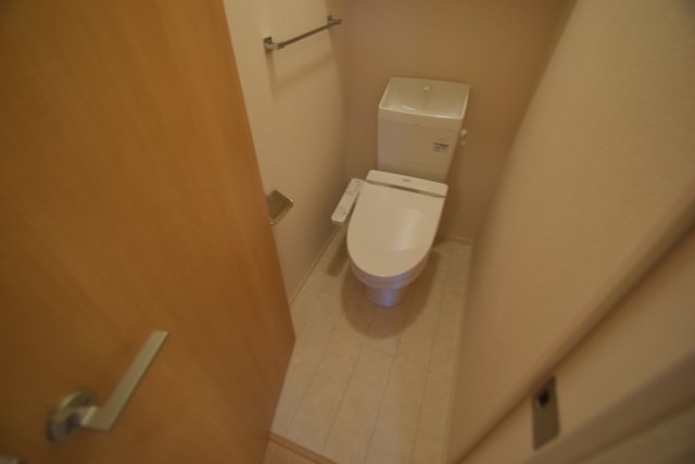 トイレ　落ち着いたトイレです
