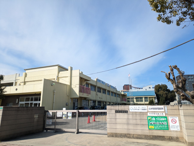 小学校　北九州市立西小倉小学校（小学校）まで450m